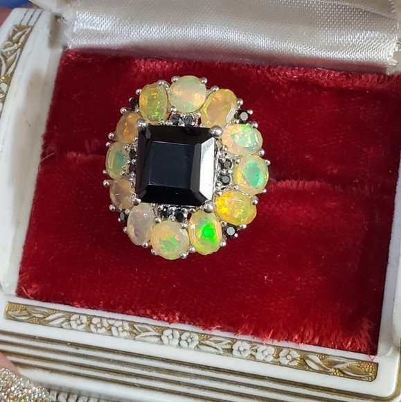 HUGE OPAL ring! Size 7. Stamped 925 sterling silver. New old stock. Genuine opal - Picture 5 of 8